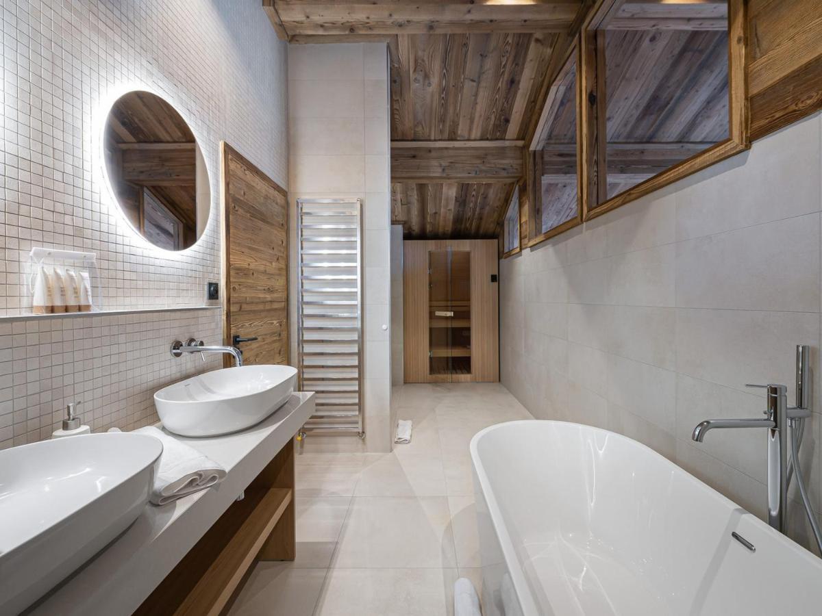1550, 6 Pièces, 8 Personnes - Fr-1-562-63 Appartamento Courchevel